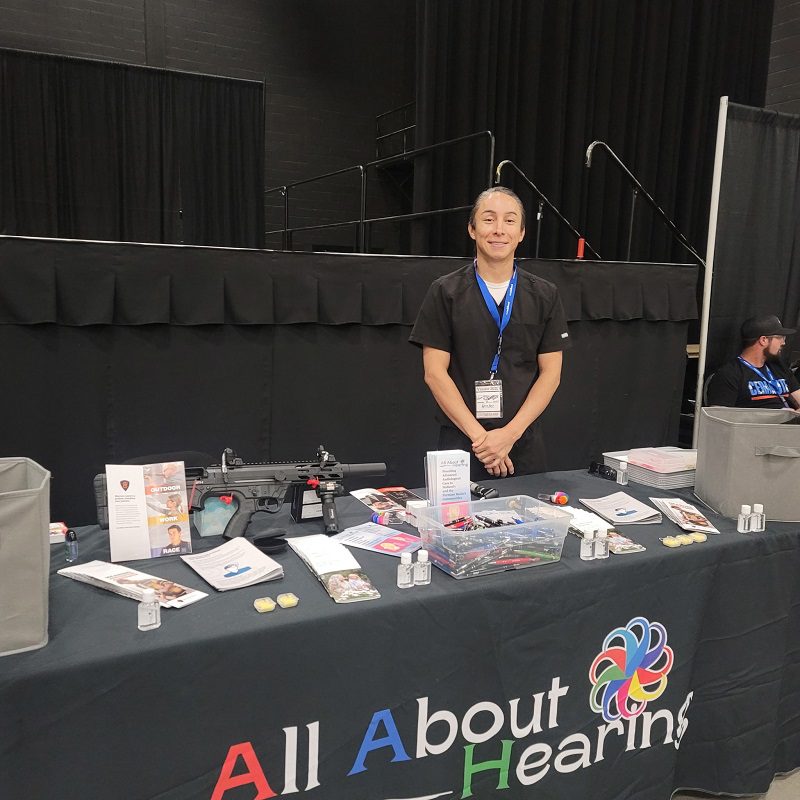 Danny_Garcia_at_a_booth_event_img